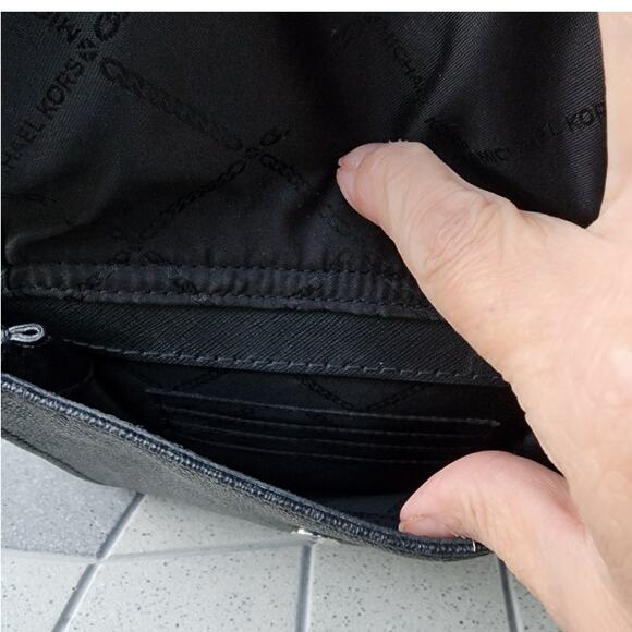 MICHAEL Michael Kors Jet Set Front Pocket Tote Bag - Picture 11 of 13